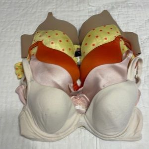 Victoria’s Secret 34B bra bundle